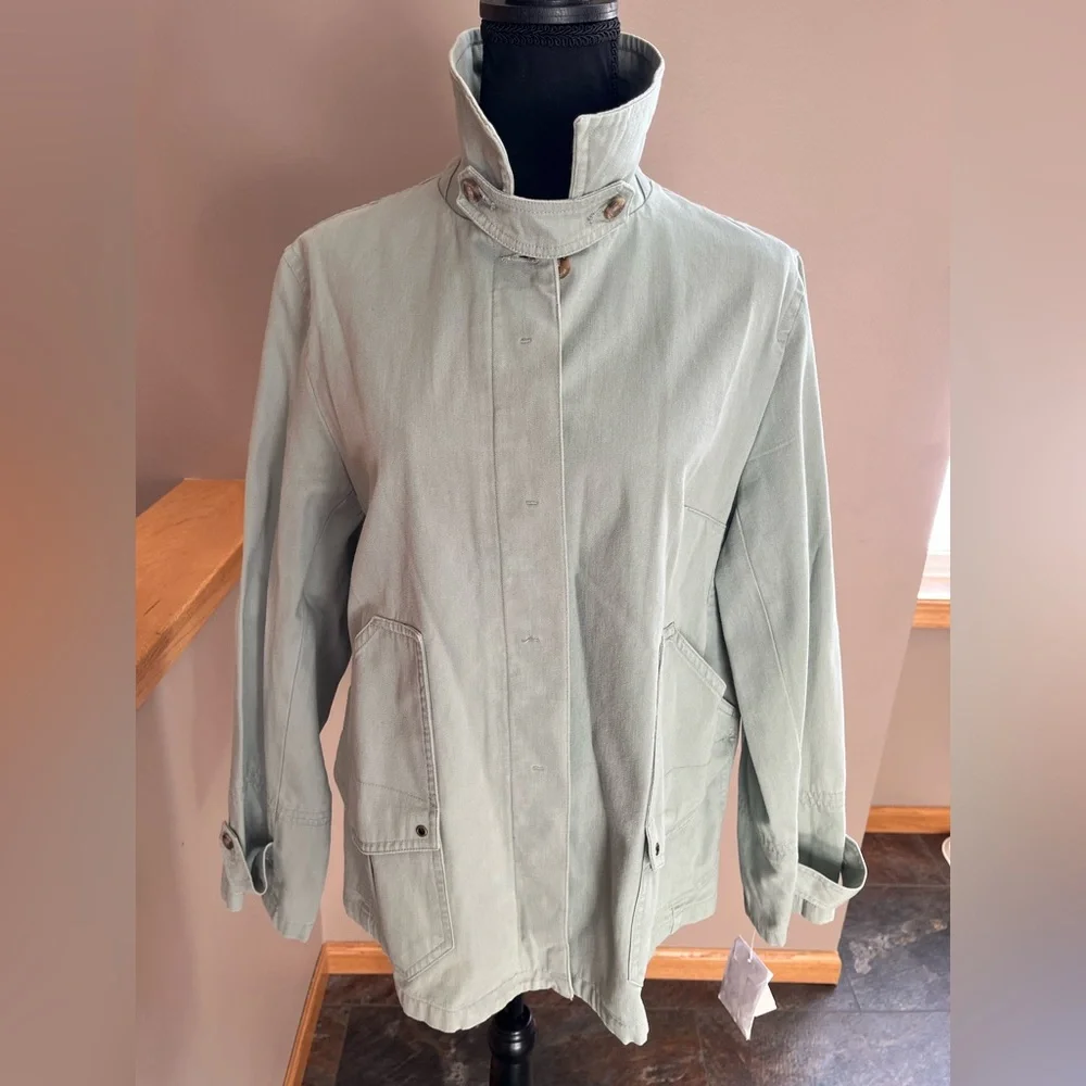 New Evan-Picone Heritage green 100% cotton  polished casual button jacket. 10.